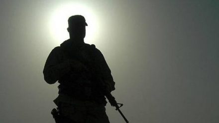 Homofobiska soldater