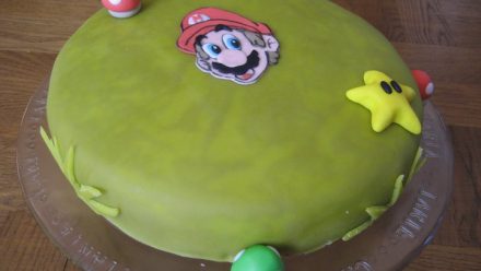 Yoshi Yohto har tårtkalas