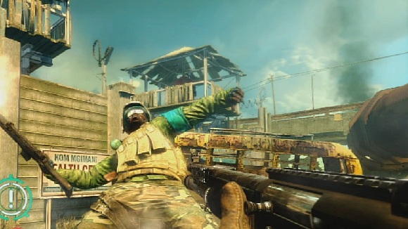 Skjuta mörkhyade människor